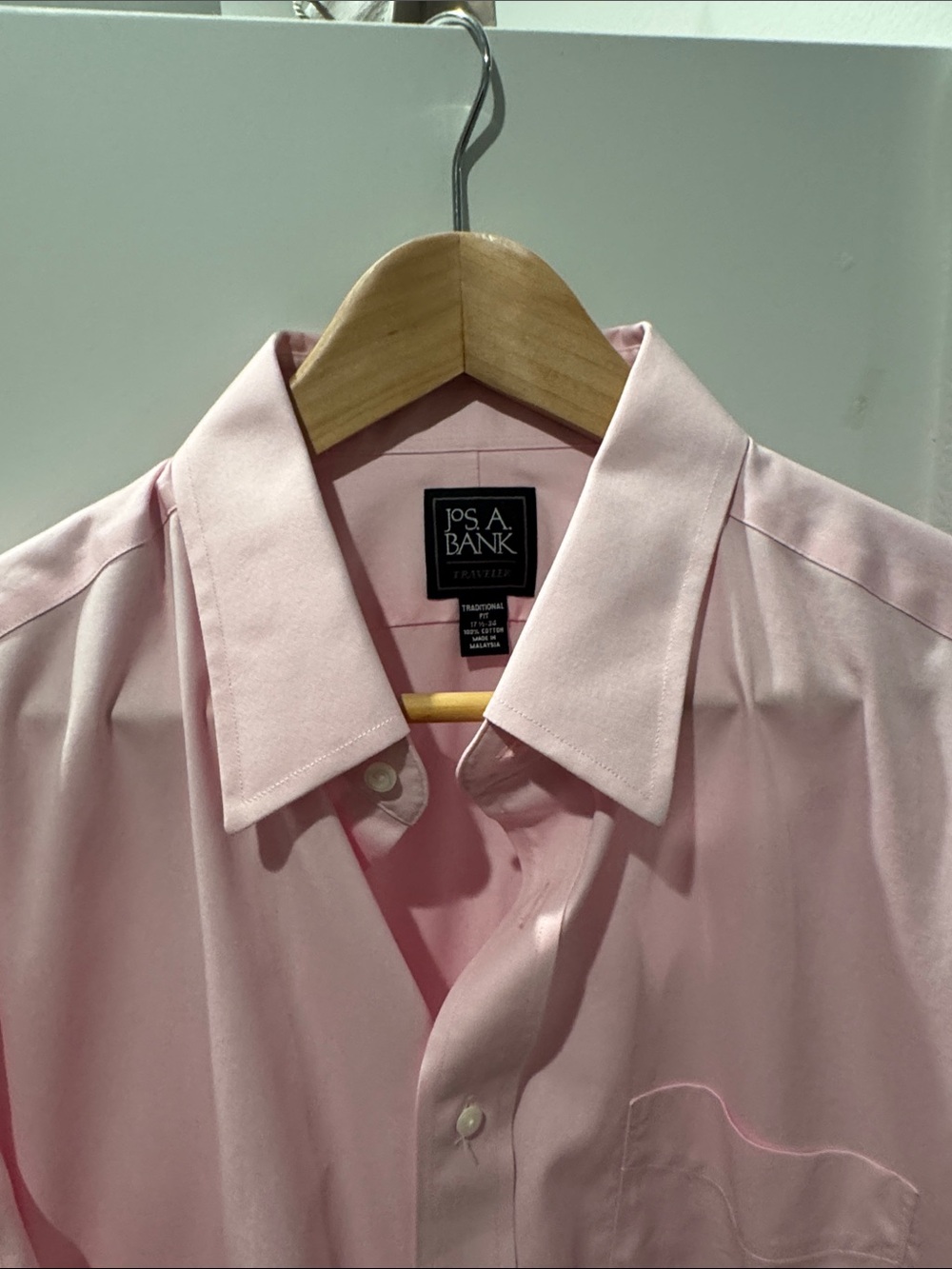 Jos. A. Bank Men's Pink Long-Sleeve Dress Shirt
